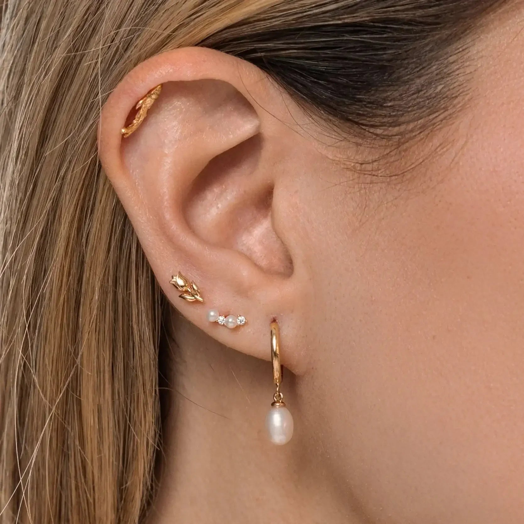 14K Solid Gold Tulip Flower Stud – Anygolds