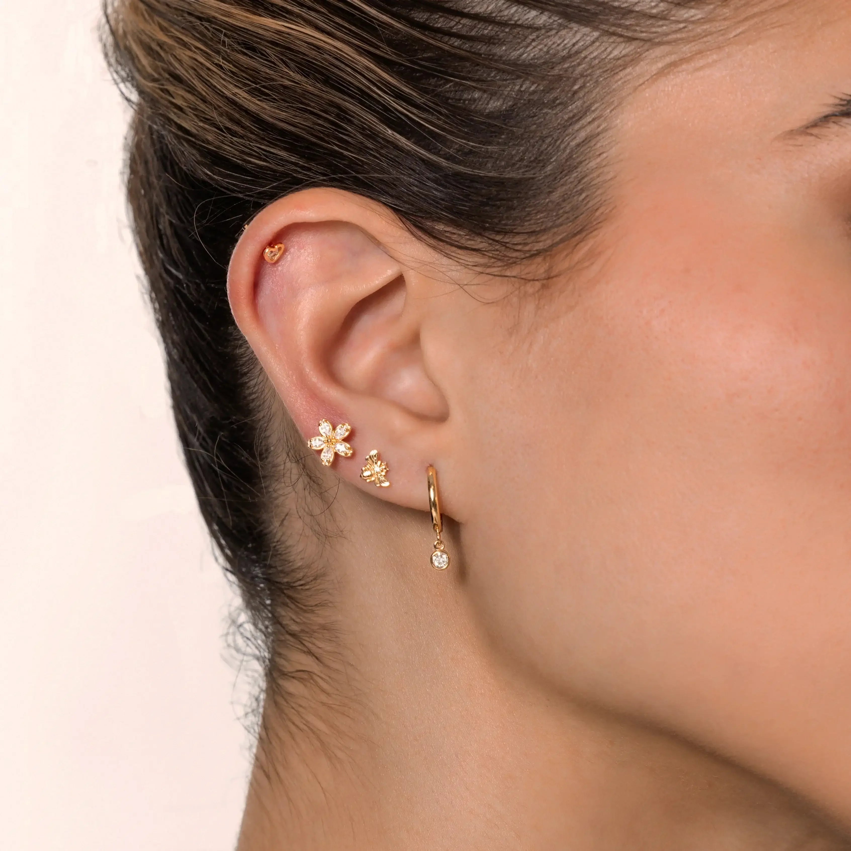 14K Solid Gold Bee Stud – Anygolds