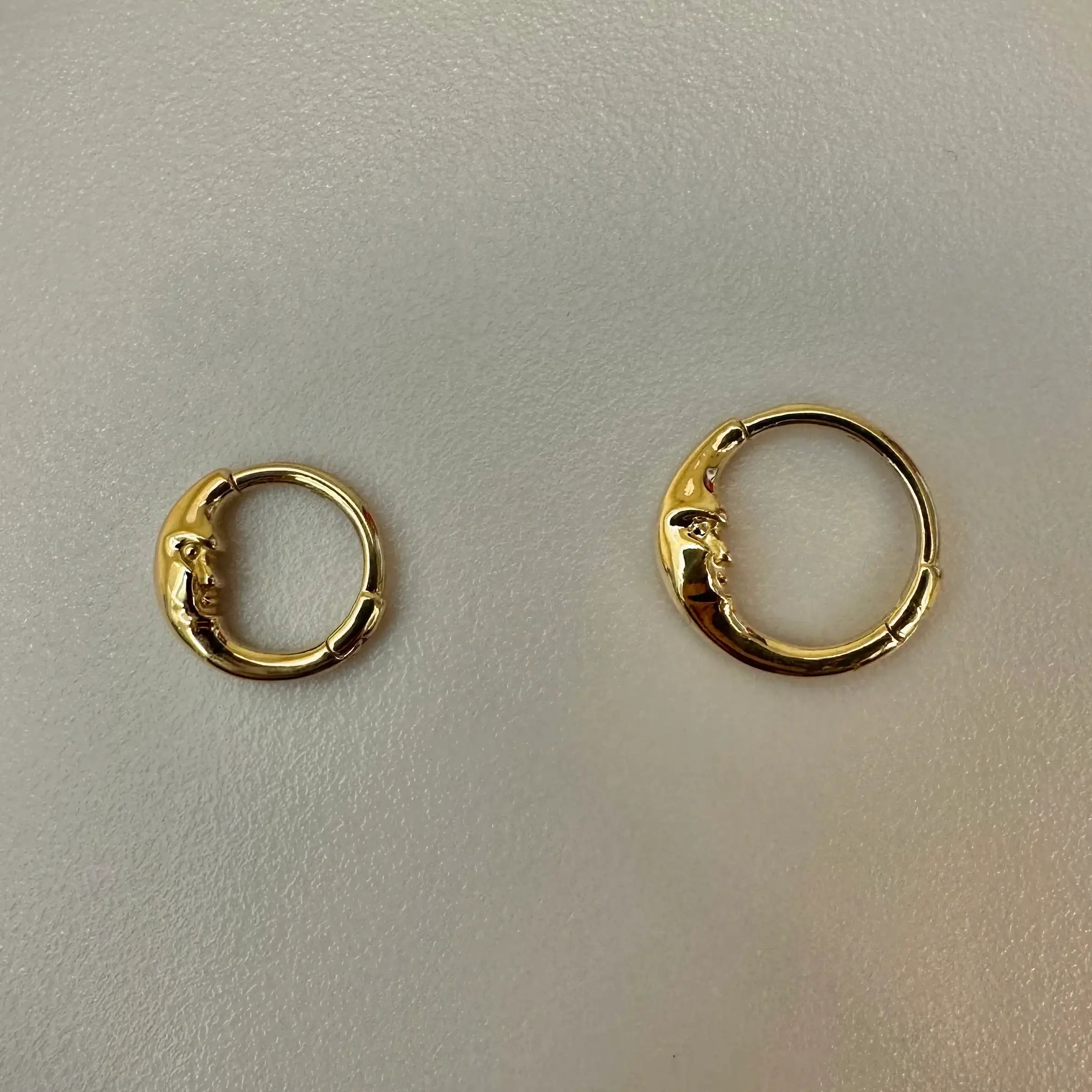 14K Solid Gold Moon Arc Face Clicker Hoop – Anygolds