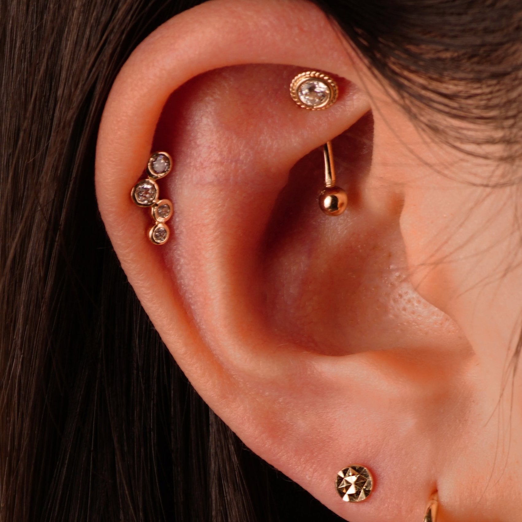 Curved Diamond Round Stud - Anygolds