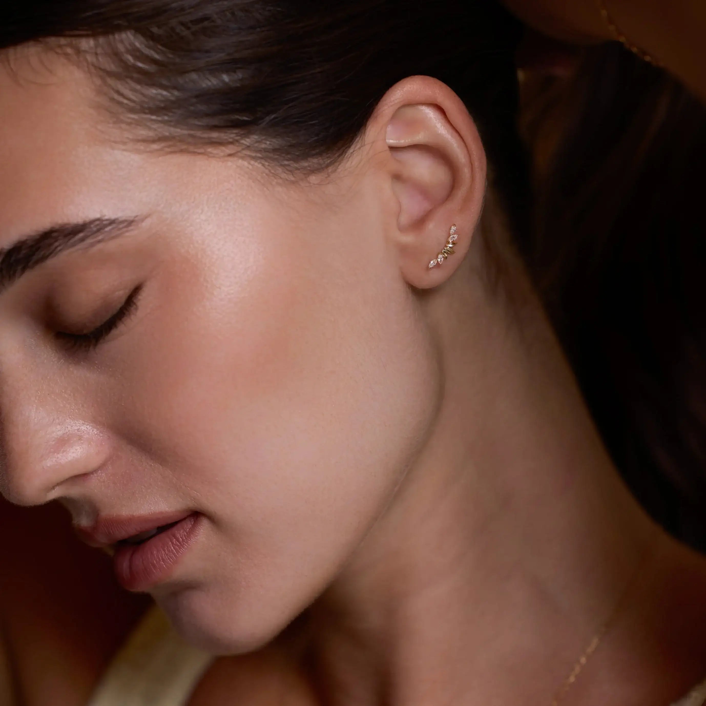 14K Solid Gold Marquise Curved Leaf Stud – Anygolds