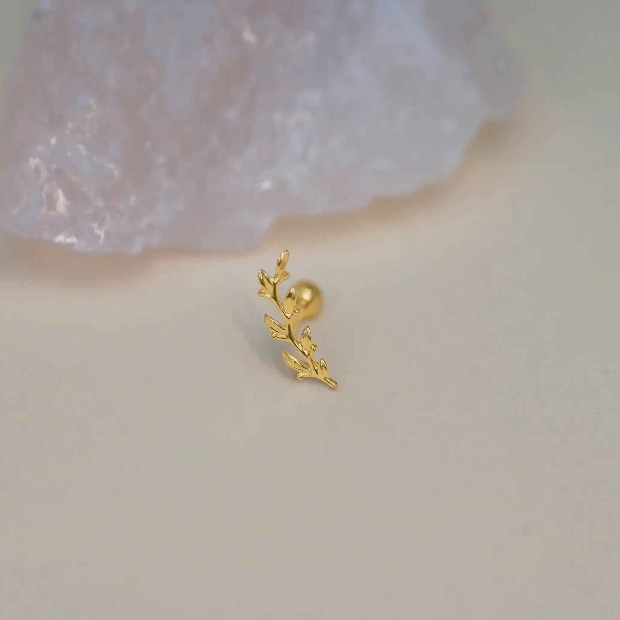 14K Solid Gold Curved Leaf Stud – Anygolds