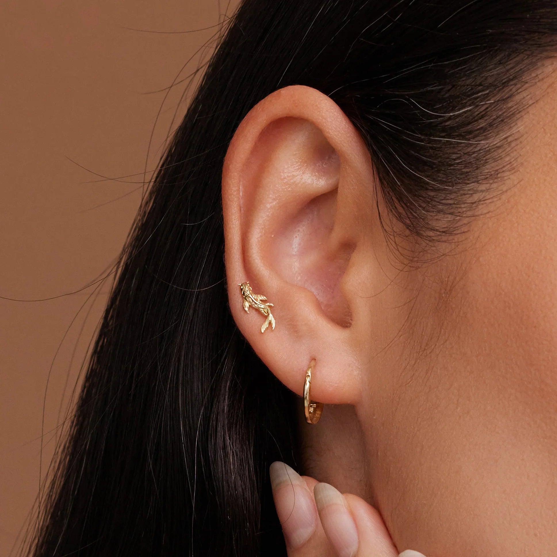14K Solid Gold Curved Koi Fish Stud – Anygolds