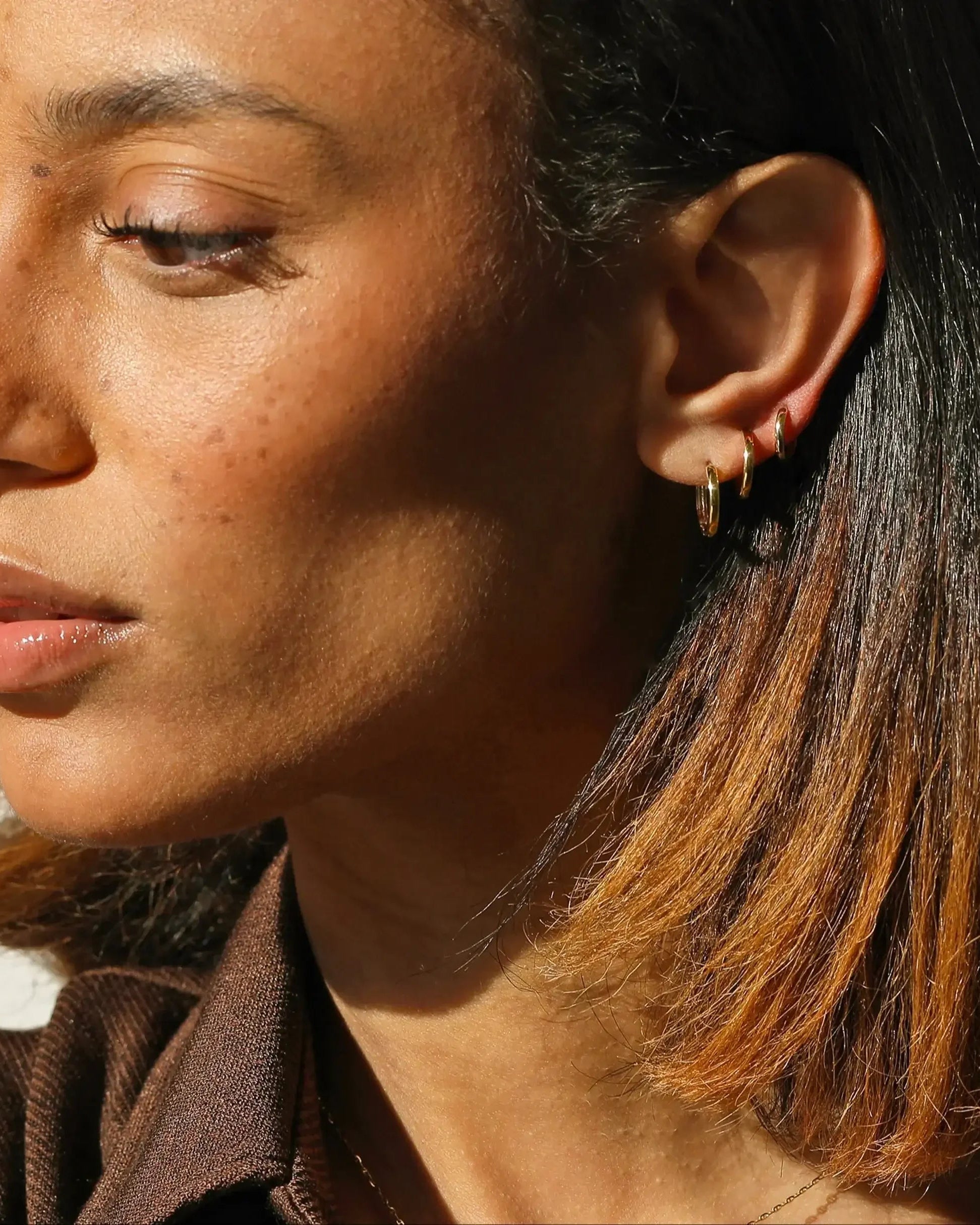 14K Solid Gold Seamless Huggie Hoop Earrings (Multiple Sizes) – Anygolds