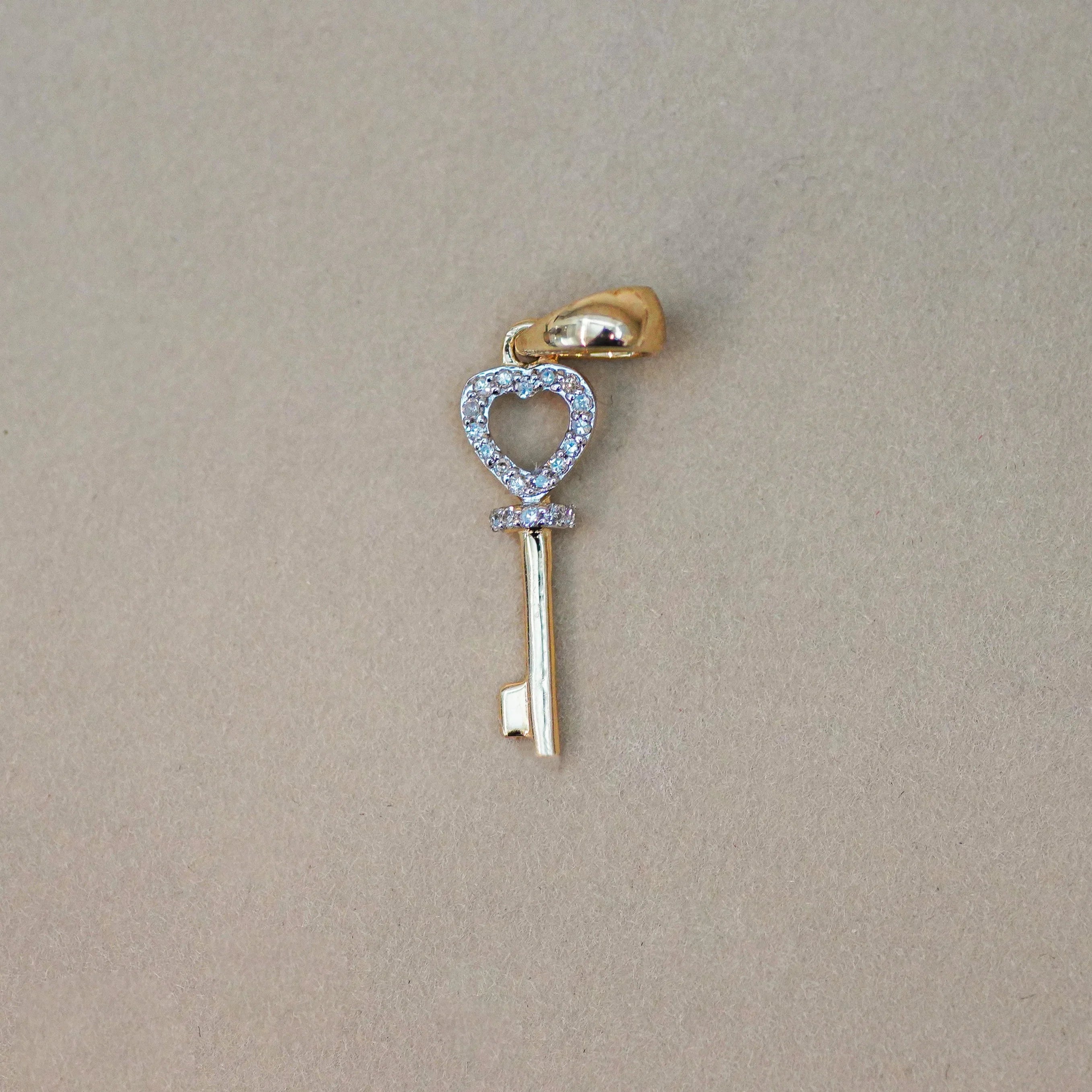 Diamond Open Heart & Key Pendant - Anygolds