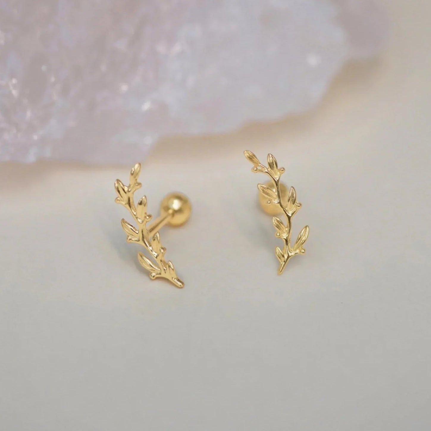 Curved Leaf Stud (Internal | External) - Anygolds