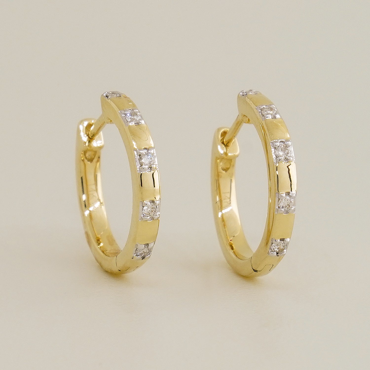 14K Solid Gold 0.10ctw Diamond Hoop Earrings