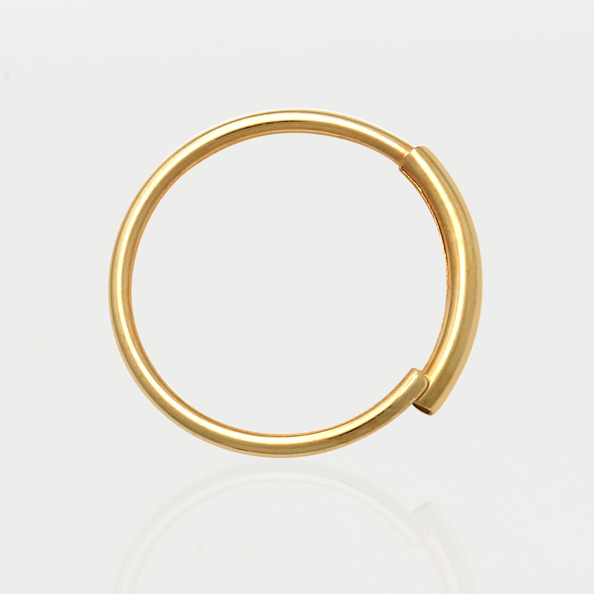 Golden Plain Gold Nose Ring, .500 Gm To 1 Gm at Rs 5000/gram in Mumbai |  ID: 15190070673