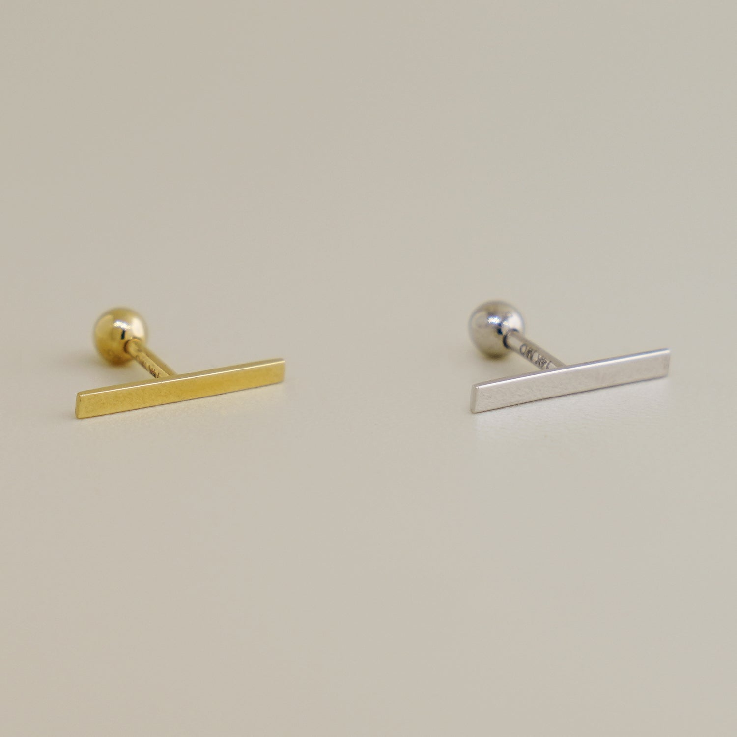 14K Solid Gold Horizontal Line Bar Tragus Ear Piercing 18gauge