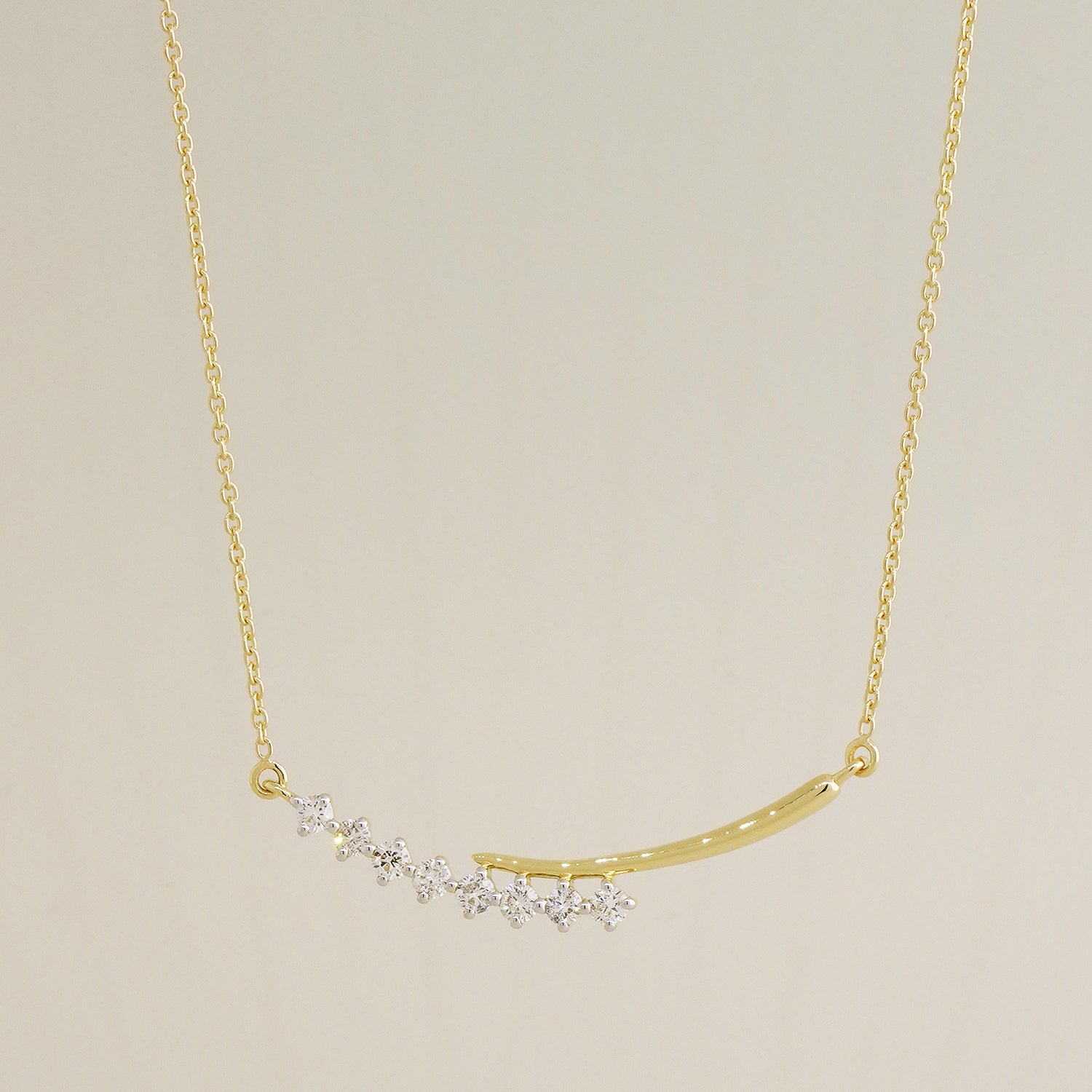  Gold 0.25ctw Diamond Necklaces
